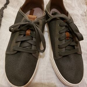 Women's Olukia Pehuea size 10